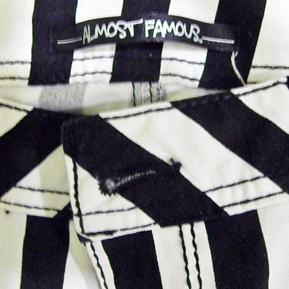 Almost Famous black and white  striped skinny Jeans - Picture 4 of 9